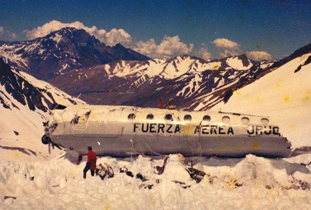 Disastro aereo delle Ande - Relitto della fusoliera - uym